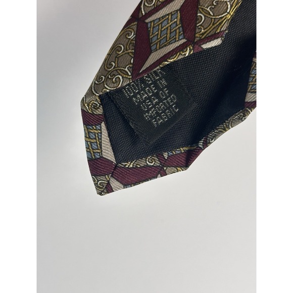 Claybrooke Pure Silk Men's Tie Geo Diamond And Scroll Made In USA Red Gold Blue - Picture 6 of 8